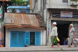 Nhà thành hang được bồi thường xây mới