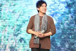 Đan Trường chi tiền tỉ để được khoan người