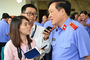 Ngăn chặn việc lạm quyền