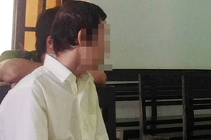 Tố cha hiếp dâm, bị khép tội loạn luân 