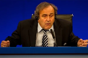 FIFA và các tổ chức bóng đá bị hiệu ứng Domino