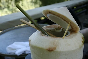 Tại sao nước dừa tốt cho bà bầu?