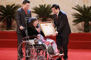 Tạo mọi điều kiện để các văn nghệ sĩ phát huy tài năng