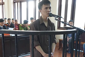 Bảy năm vẫn chưa rõ bị cáo phạm tội gì