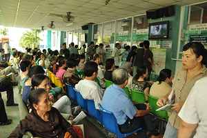 Vì sao không bổ nhiệm tiến sĩ làm giám đốc BV?