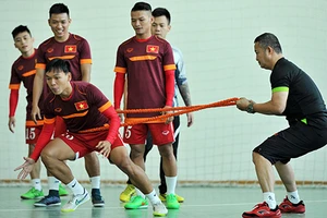 Futsal VN dự giải châu Á: Khổ luyện nơi không có tết