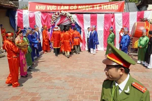 Lễ hội đầu năm: Đã bớt phần bạo lực