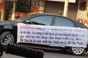 Căng băng rôn bêu riếu phó bí thư phường