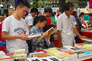 Văn hóa, đạo đức xã hội không có bước tiến