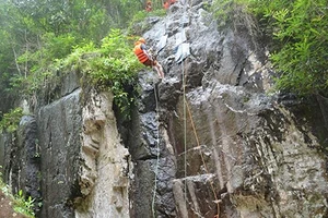 Bồi thường vụ ba du khách Anh ở Datanla ra sao?