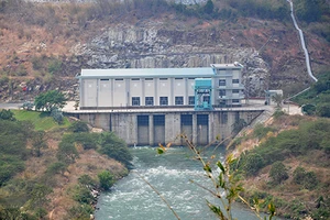 Nhiều thủy điện tạm dừng phát điện