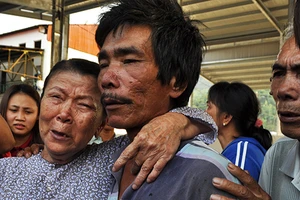 ‘Tàu có chữ Trung Quốc đâm chìm rồi chạy’