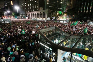 Thẩm phán đương đầu với tổng thống 