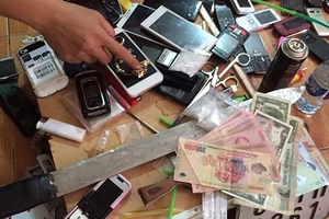 Vây bắt 15 người nghi liên quan các băng nhóm trong khách sạn 