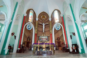 Nhà thờ cổ Sài Gòn - Bài 3: Những nhà thờ đậm chất người Hoa