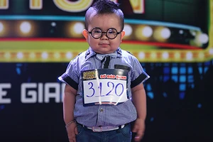 Con nít chạy sô hơn cả hoa hậu