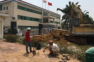 Dựng chướng ngại vật để ép trả nợ là sai