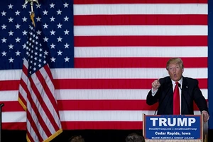 Donald Trump đang muốn ‘đòi tiền’ cả thế giới