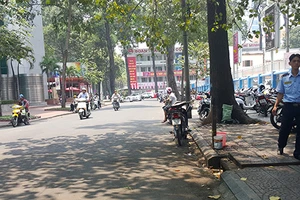 ‘Dẹp loạn vỉa hè, không làm được thì mất chức’