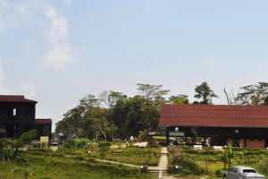 Xây nhà nghỉ lụi vì... ‘có xin cũng không được’