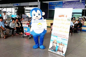 Đề nghị xử phạt du khách mang thói hư tật xấu ra nước ngoài