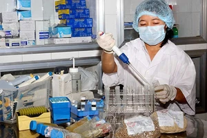 Đẩy trách nhiệm kiểm tra chất cấm?