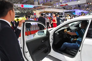 Giá xe sang sắp tăng chóng mặt 