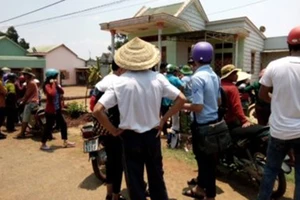 Vợ trẻ gục chết dưới lưỡi dao của người chồng nát rượu