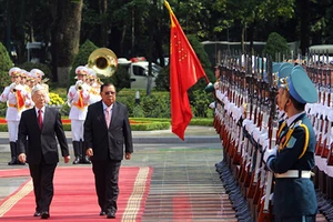 Việt Nam, Lào cùng quan ngại về tình hình biển Đông