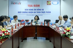 Từ vụ Xin Chào, không giấy ATTP, xử sao?