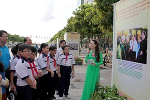 Triển lãm ảnh TP.HCM 41 năm phát triển và hội nhập