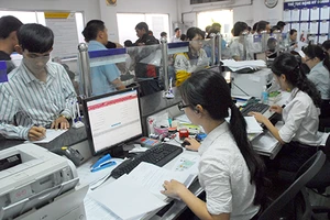 Tấn công trực diện những điều kiện kinh doanh vô lý 