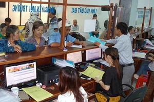 Bị thủ tục hành chính ‘hành’: Cứ báo Sở Tư pháp!