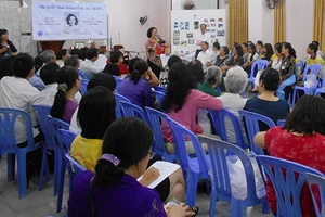 Cho xã hội có thêm tiếng cười vui…