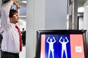 Máy quét toàn thân tại sân bay Mỹ bị kiện