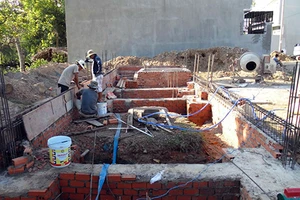 Cán bộ thanh tra bị tố nhận 50.000 USD