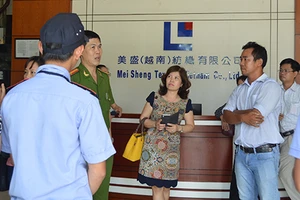 Niêm phong xưởng nhuộm xả ô nhiễm nguồn nước uống