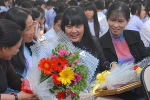 Giáo viên hưu mòn mỏi chờ phụ cấp thâm niên