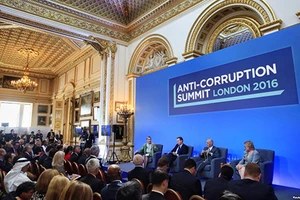 Cam kết cùng đấu tranh chống tham nhũng