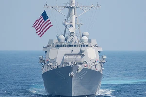 Tại sao hải quân Mỹ không tuần tra ở đá Vành Khăn?
