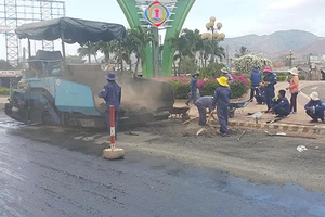 Quốc lộ ngàn tỉ lún: Sửa xong chắc sẽ... hư tiếp