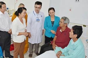 Giúp công nhân thoát cảnh vay nóng chữa bệnh