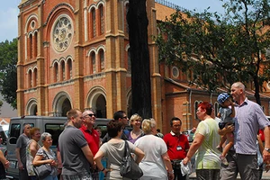 Du lịch Việt hồi hộp ngóng tin miễn visa