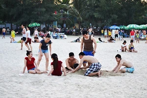 Xả rác tại bãi biển bị phạt tới 200.000 đồng