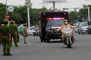 CSGT kể chuyện ông Obama 2 lần thay lịch trình 