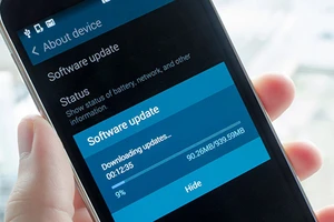 Google ép các nhà sản xuất smartphone nâng cấp hệ điều hành