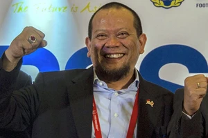 FIFA dỡ án phạt, Indonesia xử quan tham