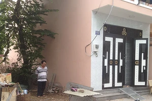 Niêm yết tên người này, cấp giấy đỏ người kia