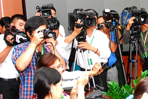 Mong bút sắc, rực lửa nghề