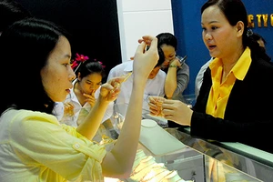 Xuất khẩu và thị trường vàng chao đảo vì Brexit 